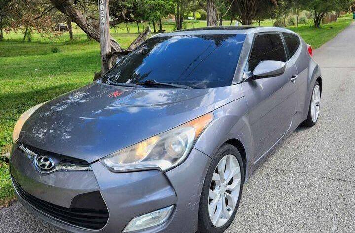 Hyundai Veloster 2012